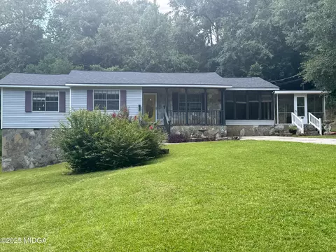 118 Oakwood Dr, Macon, GA 31211