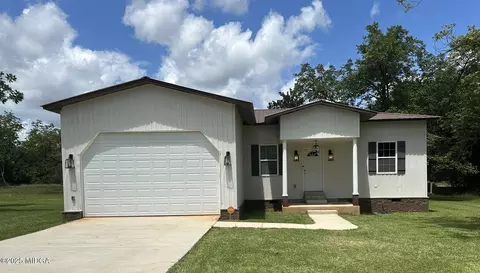 704 Tulip Dr, Fort Valley, GA 31030