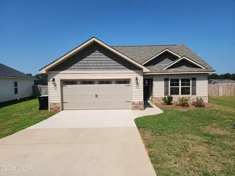 202 Red Tail Cir, Byron, GA 31008