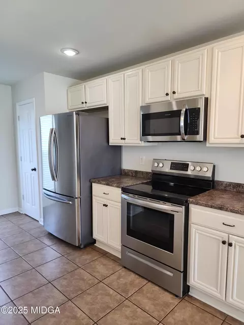 100 Stanton Cir, Warner Robins, GA 31093 photo 3