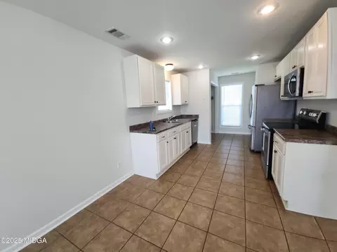 100 Stanton Cir, Warner Robins, GA 31093 photo 7
