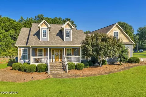 16 Little Collier Rd, Forsyth, GA 31029