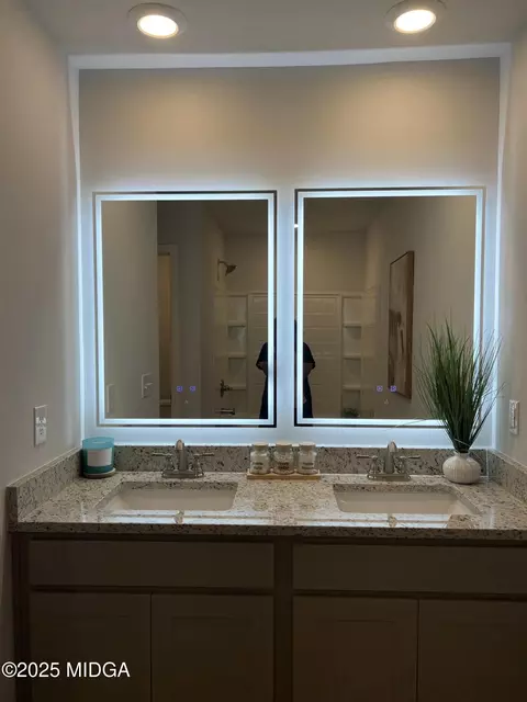 Bath - 313 Cody Dr, Macon, GA 31216 photo 2 of 2