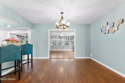 Dining - 316 Arena Rd, Perry, GA 31069 photo 2 of 3