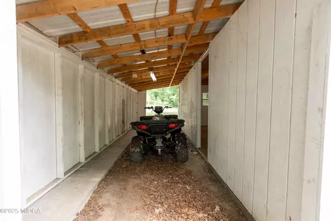 Entry Way - 316 Arena Rd, Perry, GA 31069 photo 3 of 3
