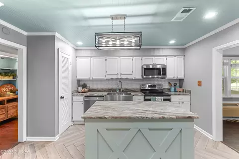 Kitchen - 316 Arena Rd, Perry, GA 31069 photo 9 of 9