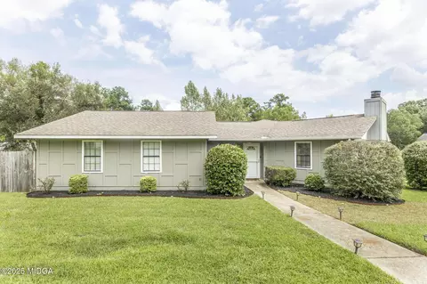 303 Wake Forest Dr, Warner Robins, GA 31093