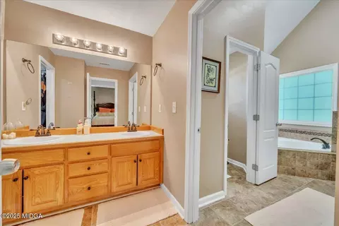 Entry Way - 536 Sam Brown Blvd, Commerce, GA 30529 photo 5 of 6