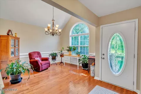 Entry Way - 536 Sam Brown Blvd, Commerce, GA 30529 photo 2 of 6