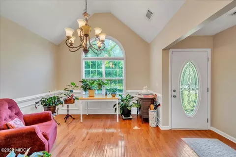 Entry Way - 536 Sam Brown Blvd, Commerce, GA 30529 photo 3 of 6