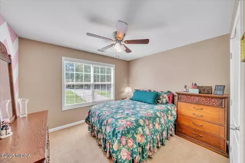 Bedroom - 536 Sam Brown Blvd, Commerce, GA 30529 photo 4 of 6