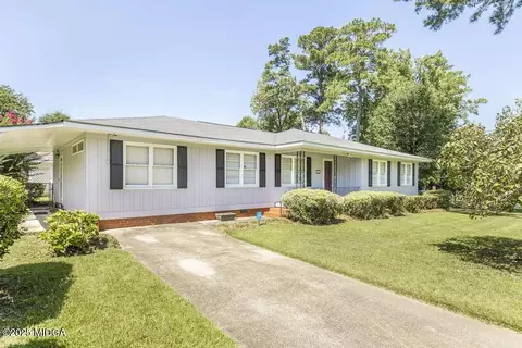 135 Sun Valley Dr, Macon, GA 31211