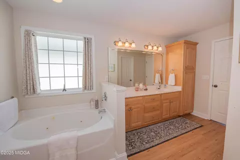 Bath - 112 Nantucket, Centerville, GA 31028 photo 6 of 8