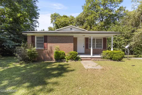 1818 Kinder Kare Dr, Macon, GA 31217