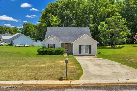 201 Apple Valley Rd, Macon, GA 31217