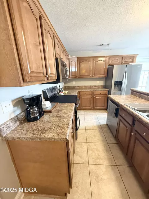 Kitchen - 417 Covington Cv, Byron, GA 31008 photo 1 of 1