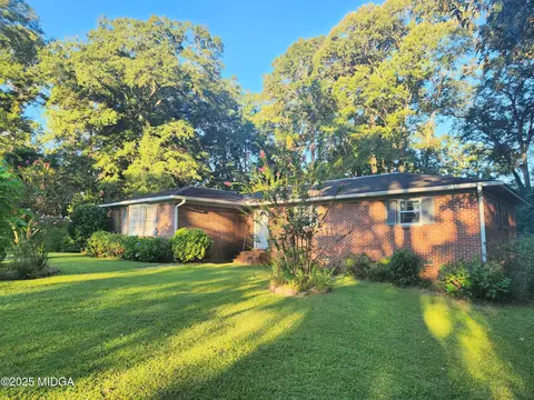105 Sasser Dr, Bonaire, GA 31005