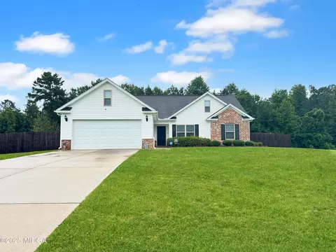 Exterior - 837 Weldon Rd, Forsyth, GA 31029 photo 2 of 7