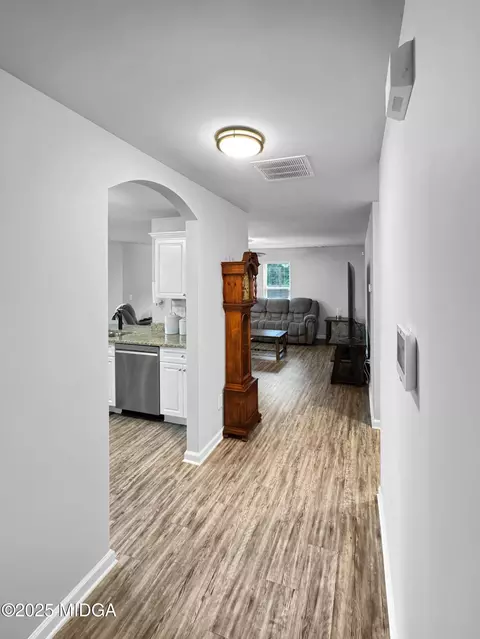 Entry Way - 837 Weldon Rd, Forsyth, GA 31029 photo 1 of 2