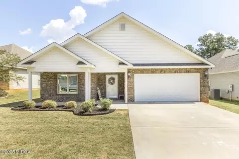 120 Hawks Rdg, Byron, GA 31008