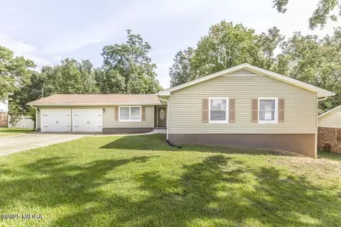 3185 Willowdale Dr, Macon, GA 31204