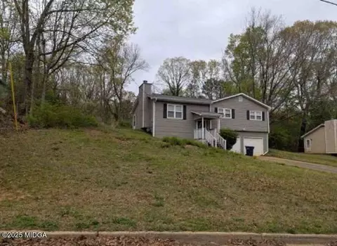 3990 N Quail Dr, Douglasville, GA 30135