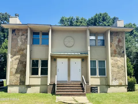3182 Highpoint Dr, Macon, GA 31204