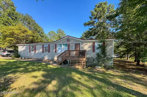 135 Parker Dr, Macon, GA 31217