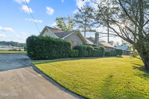 102 Lakeview Dr N, Ivey, GA 31031