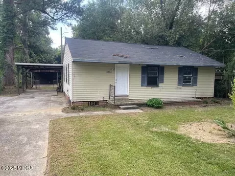 2868 Barrett Ave, Macon, GA 31206