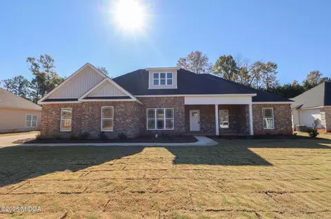 404 Collins Estate Ave, Centerville, GA 31028