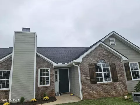 1613 Sweetwater Dr, Warner Robins, GA 31088