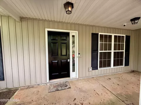 312 Fairview Church Rd, Forsyth, GA 31029
