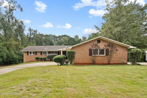 6617 Bevin Dr, Macon, GA 31216