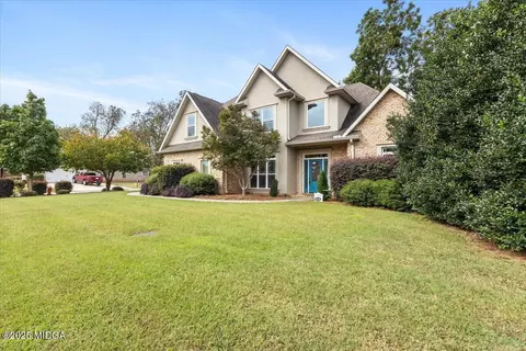 300 Cheshire Dr, Warner Robins, GA 31088