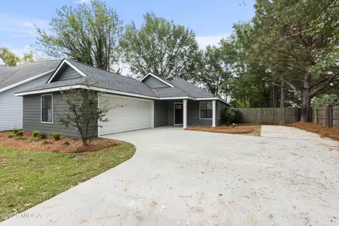 100 Pebblebrook East E, Warner Robins, GA 31088 photo 2