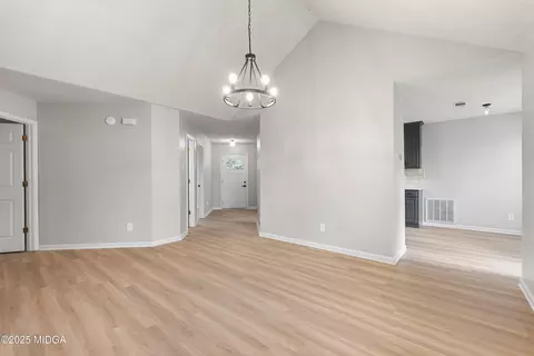 100 Pebblebrook East E, Warner Robins, GA 31088 photo 9