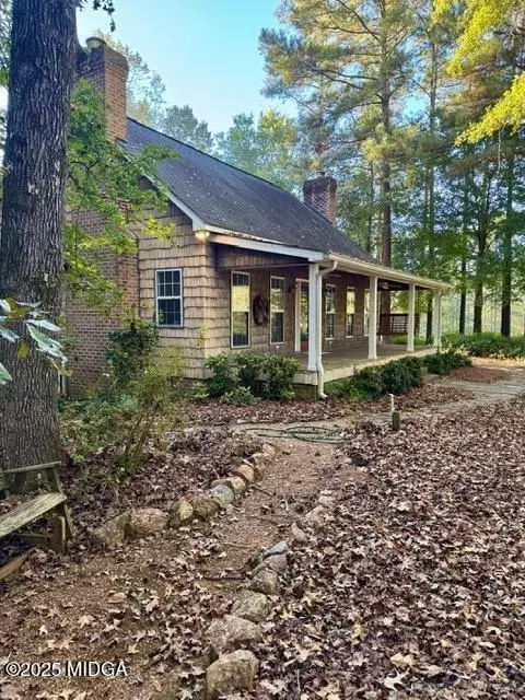 1193 Pea Ridge Rd, Juliette, GA 31046