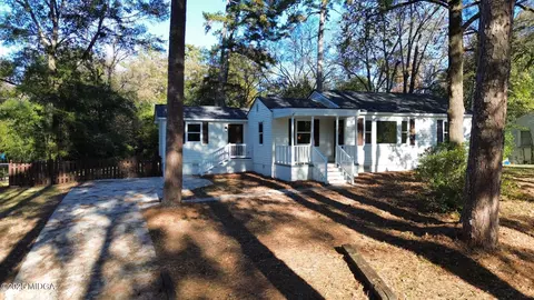 2471 Old Holton Rd, Macon, GA 31204