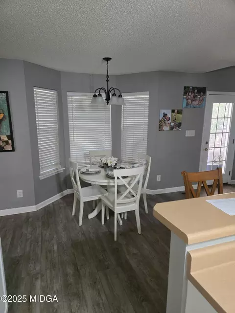 Dining - 254 Crestview, Gray, GA 31032 photo 2 of 3