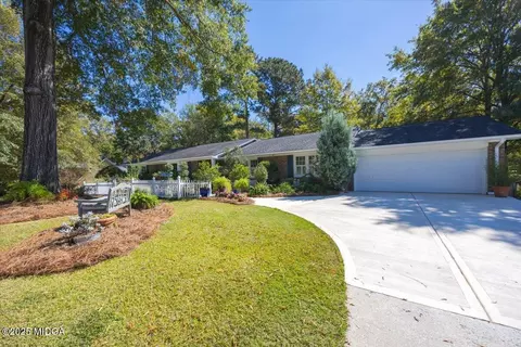 682 Monticlair Dr, Macon, GA 31210