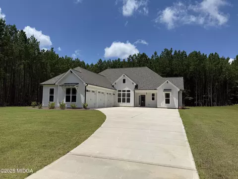 916 Traveler Ln, Williamson, GA 30292
