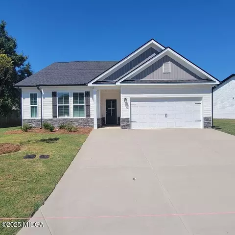103 Breakwater Way, Perry, GA 31069