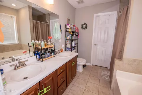 111 Oakridge Dr, Warner Robins, GA 31093 photo 18