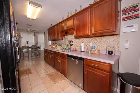 111 Oakridge Dr, Warner Robins, GA 31093 photo 8