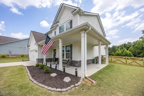 Exterior - 656 Dolly Dr, Forsyth, GA 31029 photo 3 of 6