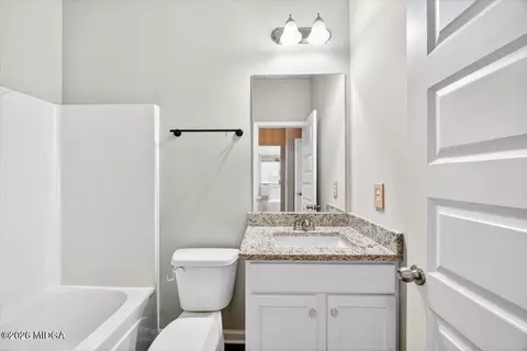 Bath - 656 Dolly Dr, Forsyth, GA 31029 photo 1 of 2