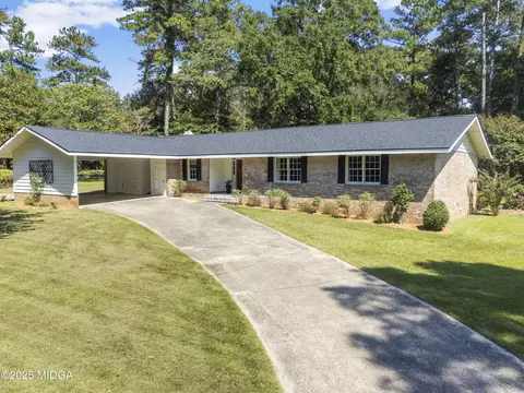 820 Wimbledon Rd, Macon, GA 31210