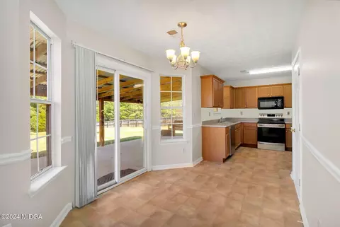 106 Meadow View Dr, Jackson, GA 30233 photo 14