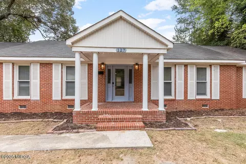 127 Edna Pl, Warner Robins, GA 31093